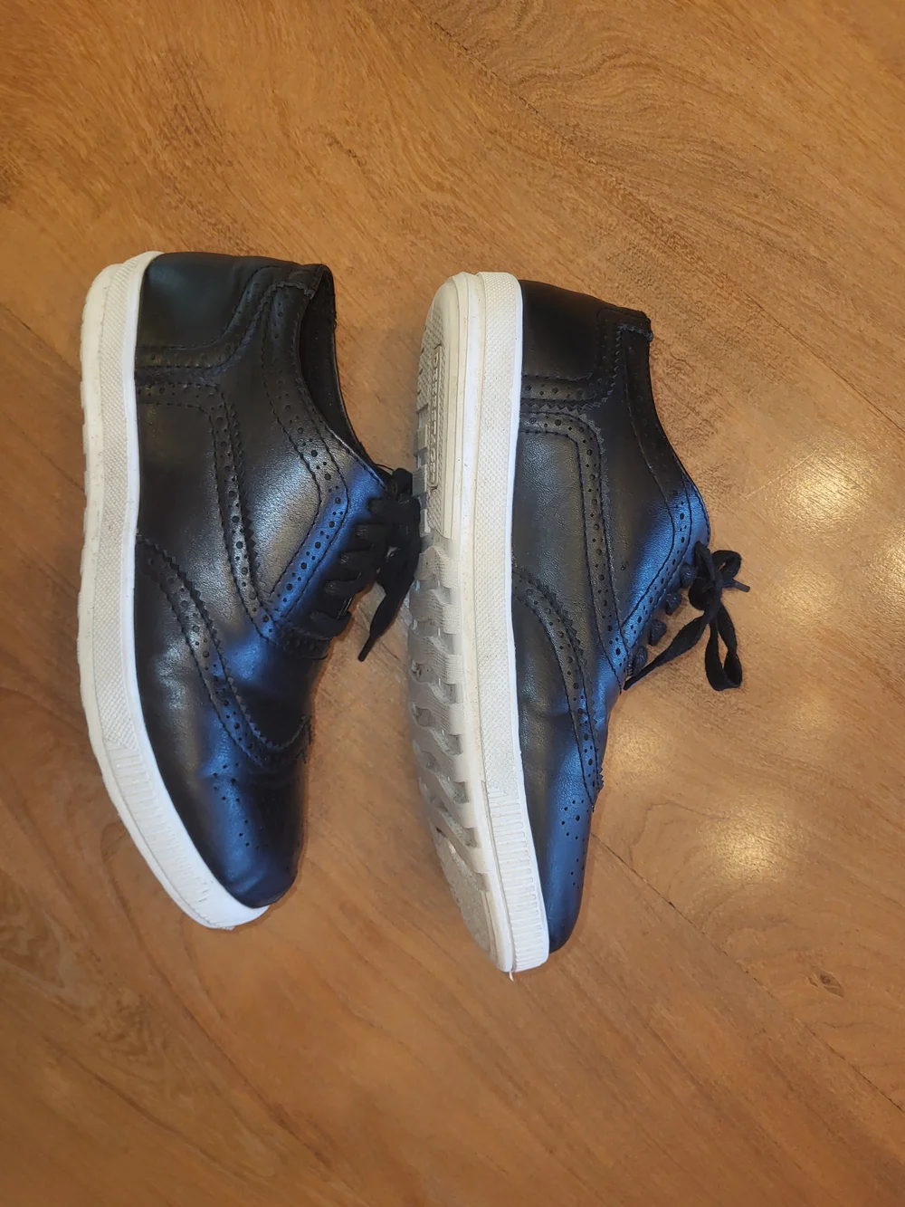 DEER Stags Boy's Black Casual Wingtip Sneakers